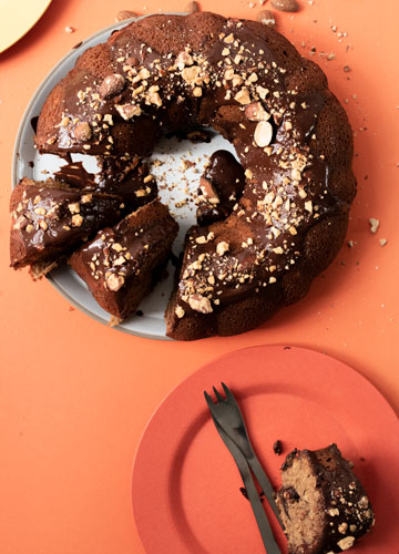 Almond Crunch Chocolate Vanilla Cake